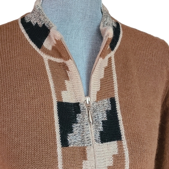 Handmade Equadorian Alpaca Cardigan Sweater - Picture 3 of 13